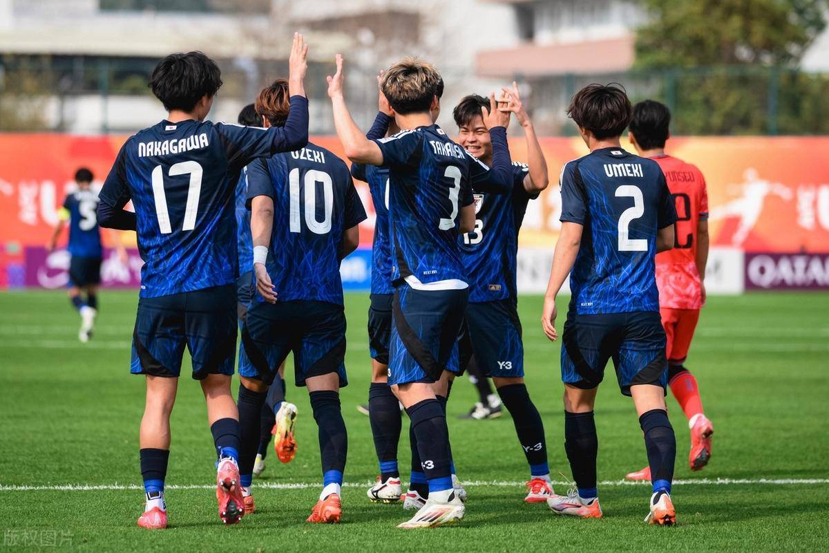 日本队夺得东亚足球锦标赛冠军